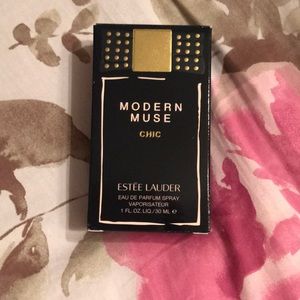 Estée Lauder Modern Muse Chic perfume